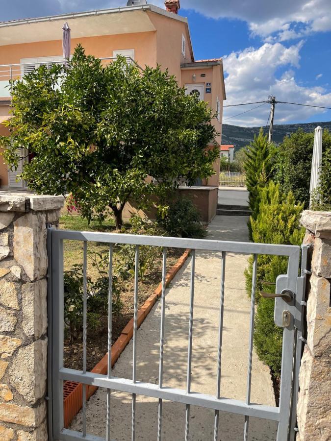 Haus Grace Apartment Kaštela Exterior foto
